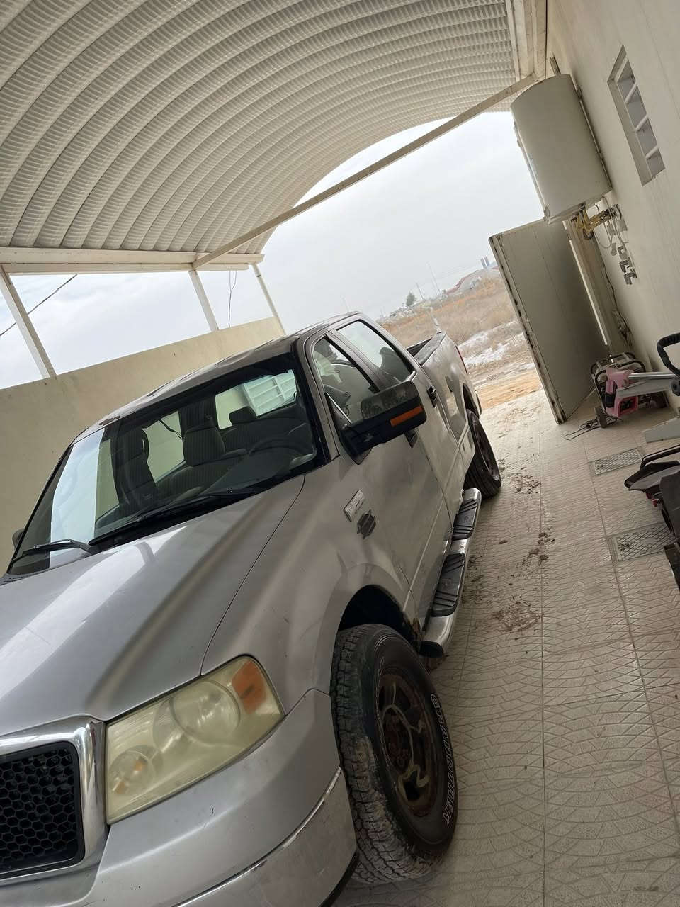 فورد اف150  موديل 2010 محرك 5.4 بصرة رقم صدامي السنويه مفقوده مع وجود السنويه المصورة وكتاب فقدان السنوية مالك السيارة موجود السعر48وبيها مجال
الهاتف:***********
