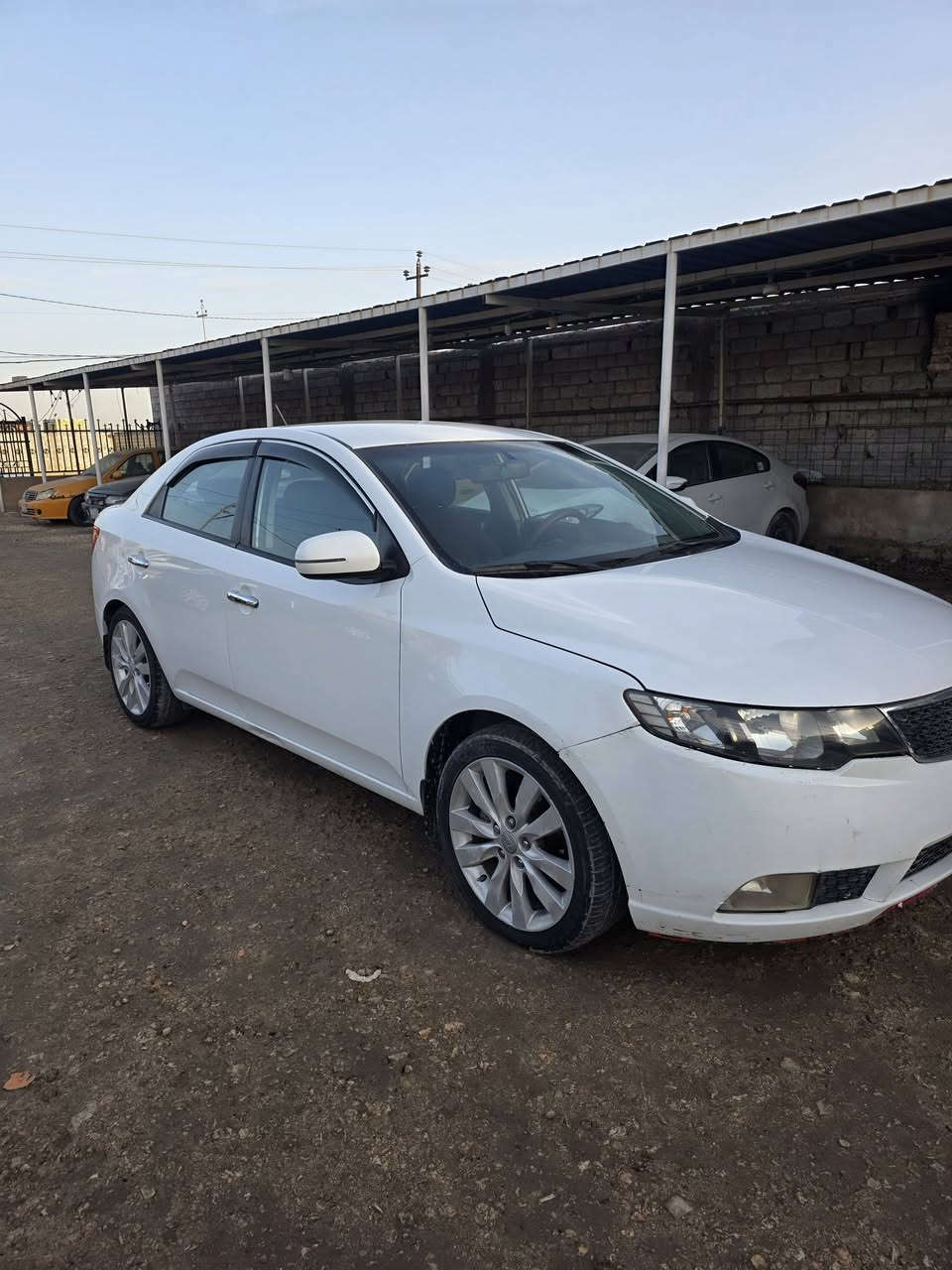 سيراتو خليجي موديل 2012
مكفوله عده ربع باب خلفي 
سياره جديده وجاهزه للاخير
مكينه 1600جديده
السعر 95$
الاتصال ***********
