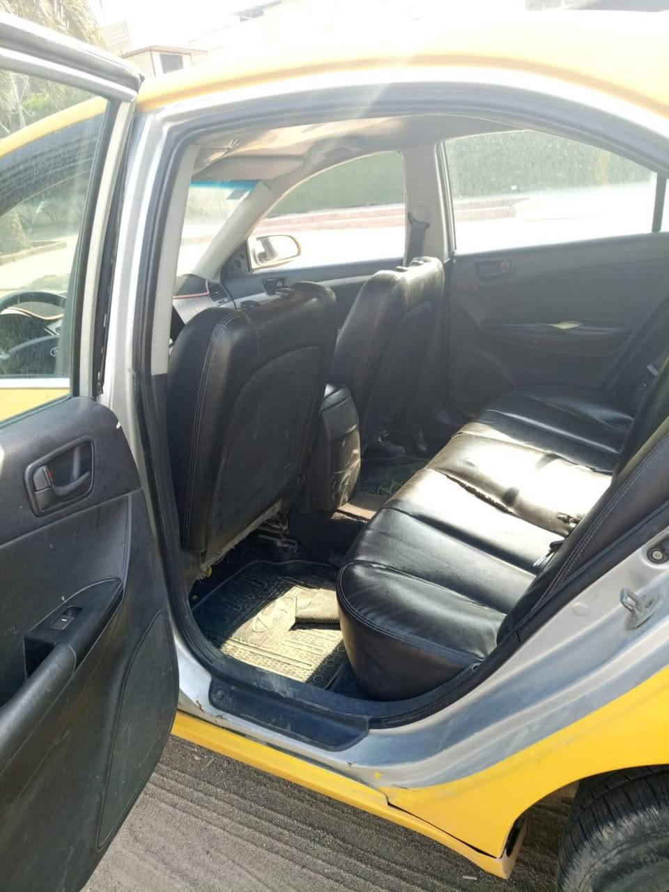 سلام عليكم سوناته لل بيع مديل 2010وادر خليجي السياره باسمي تخم داير جديد صدر امامي خلف جدد كير مكينه كفاله بيه حادث بل چاملغ اليسر الخلفي بي ضربه بدون دواخل السياره خير من الله السعر 90اوبيه مجال العنوان بغداد ***********
