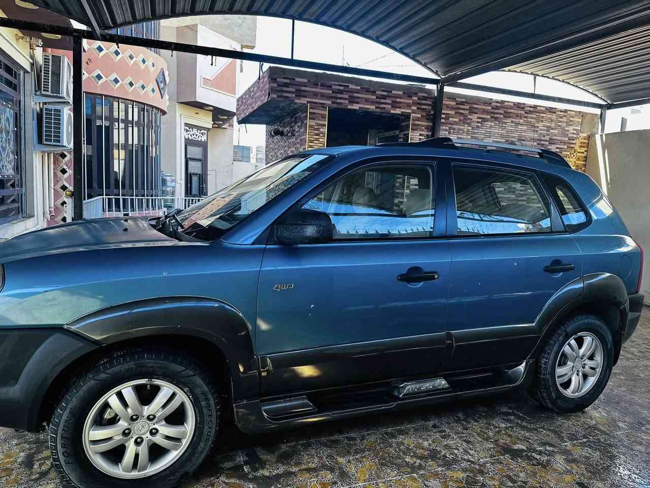 #للبيع توسان 2007.                                                             محرك 2000 محرك وكير نضيفات 
#مصبوغه حزام اثر جراد 
مابيها ضربه ولاتبديل 
السعر 105$
***********
