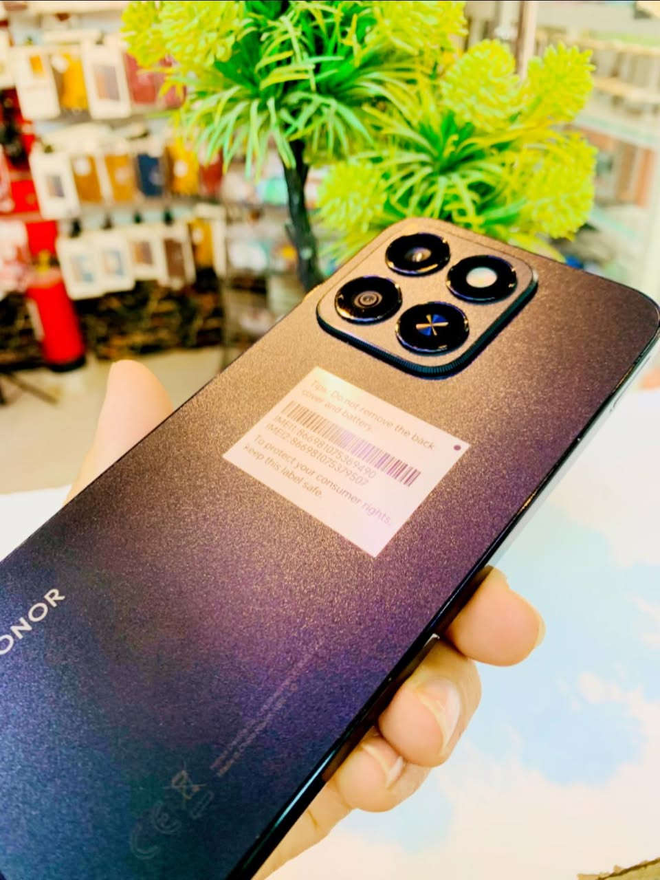 #مستخدم_ايام 

HONOR X8C✨
📱المعالج : Snapdragon 685 4G
💾 الذاكرة : 8/256
📷 الكاميرا : 108 + 5 + 2 ميجابكسل
💾 الشاشة : 6.7 بوصة - 120 هرتز - AMOLED
🔋البطارية : 5000 مللي أمبير 35 
______________________________________________
‎👈يرهم 🔄 مراوس 🔄ويه أي جهاز 🔄 عندك 👉

‎التوصيل متوفر لجميع المحافظات 💨🚙

‎او زياره موقعنا الكائن في 🫵

‎    📌العنــــــــــ🫵ـــــــــوان📌

‎  🔥 مركز الاسطورة للموبايل 🔥

‎ ‏_الانبار_ عنه_ مجاور_ مستشفى_ _عنه🏥
‎ العالم ⛩️⛩️⛩️⛩️⛩️

‎***********واتس
***********
