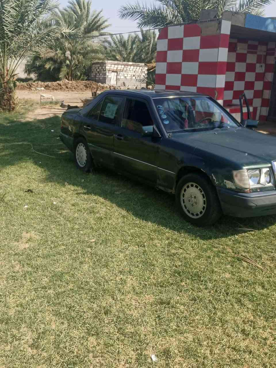 السلام عليكم مارسيدس دب للبيع  موديل١٩٩٢ رقم بغداد مشروع وطني سنويه نافذه مكينه وكير ٣٠٠٠  السعر ٤٠ وبيها مجال مكاني ذي قار 
شطره رقم الهاتف*********** او مراوس
