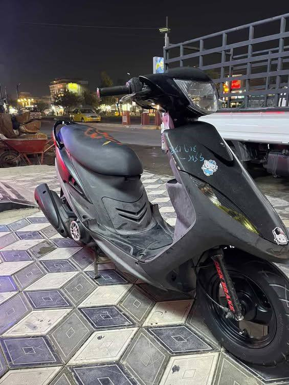 السلام عليكم الدراجة للبيع قبل كم يوم نازلة رمبة براغي كلها بلادية كفر 4ولفات شلعة تشك الكع ومعدل ودراجة ملحة ملاح يجدح.. ***********
