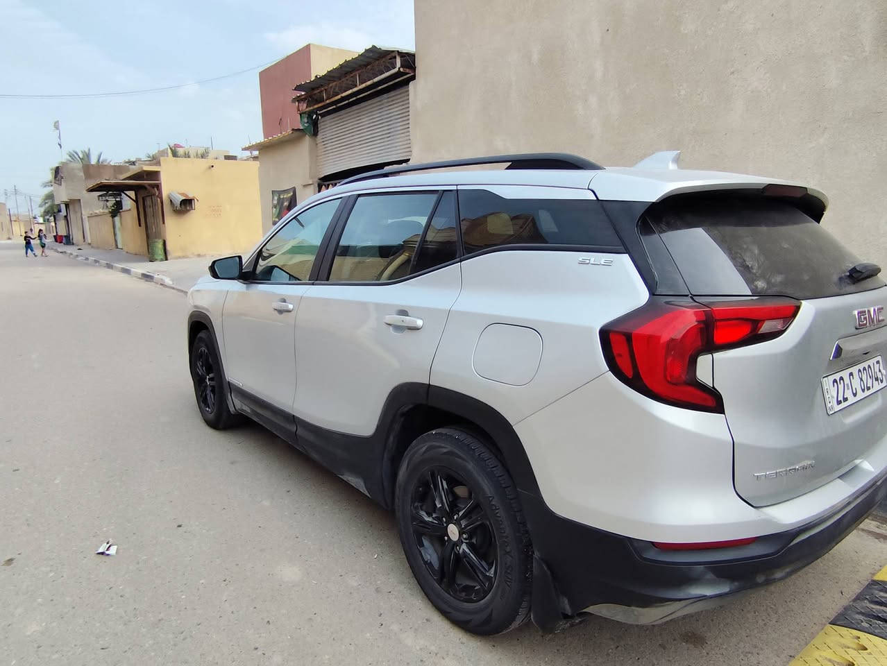 جمسي  تيران 2021  GMC  SLE

لون السيارة سلفر  

السيارة ماشية : 120 الف ميل استخدام شخصي فقط 
 كير + مكينة مكفول بيع فقط

الضرر : حادثها صندوق مبدل نفس اللون وبيه بارد جامع فقط  بدون دواخل بدون شاصي 

1 -اضواء امامية LED 
2- اضواء خلفية LED   
5-كامرة خلفية قلابه 
6- بصمة تشغيل وأبواب وصندوق 
7- اوتو بريك توقف ذاتي 
8- كشنات جلد وتحكم كهرباء 
9- دسك امامي خلفي 
10- رادار امامي 
11- شاشه كبيره 
12- فول تحكم ستيرن 
13- كير دكم 
14- هاند بريك بصمه 
15-مري كهرباء 
16- تبريد قطعتين
17- سستم صوت vip
18- اوامر صوتية    
21- ماوس تحكم بأنظمة القياده 
24- نضام ABS مانع انزلاق
25-اوتو ستوب 
26- محرك السيارة 1.5 تيربو 
  
السعر : 170 ورقه وبيه مجال بسيط 

مكان السيارة البصره- الزبير

 *********** واتساب او اتصال
