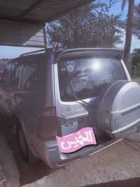 سيارة باجيرو للبيع  كير ومحرك كفالة عامة  موديل 2007 تبريد بس ناقصة غا...