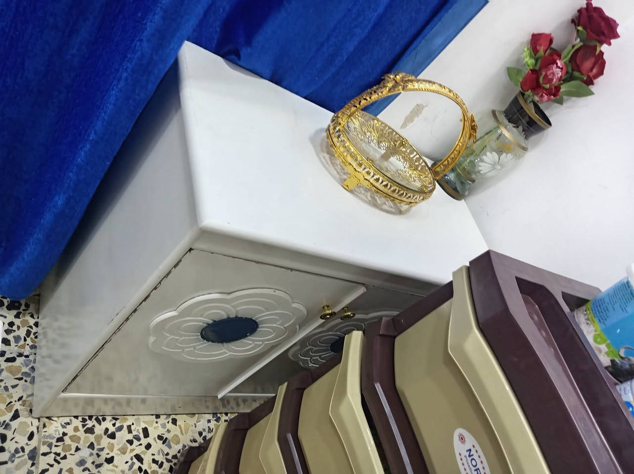 سلام عليكم غرفه نوم لبيع صار ٩ أشهر من خذتها سعرها 850 وبيها مجال *********** مستعجل على بيعتها من رخصت ادمن
