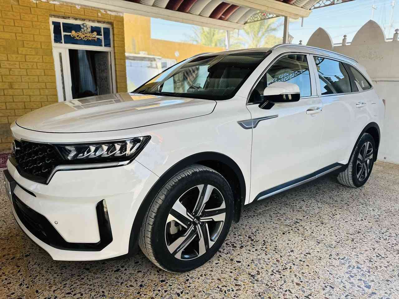 السلام عليكم 
سورنتو مديل ٢١ خليجي رقم واسط دولي  
السياره فول موصفات. ماشيه ٧٥ الف 
 مكان السياره واسط 
سعر ٢٥٠  
***********
