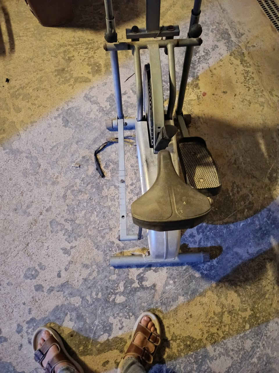السلام عليكم شباب عندي هذا جهاز رياضه عارضه للبيع 
انطوني بيه سعر وبلعافيه عل ياخذه بس مو تكسرون سعره كلنا نعرف اسعارهن شكد غاليات اليريده خلي يراسلني خاص


**إذا كنت صاحب هذا الإعلان وتريد حذفه لأي سبب، رجاءا أرسل رسالة إلى الدعم الفني**