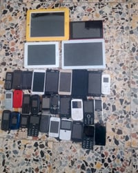عندي مجموعه اجهزه العدد29  و4ايبادات عطلهن مختلف ابيع شلع السعر 75العن...