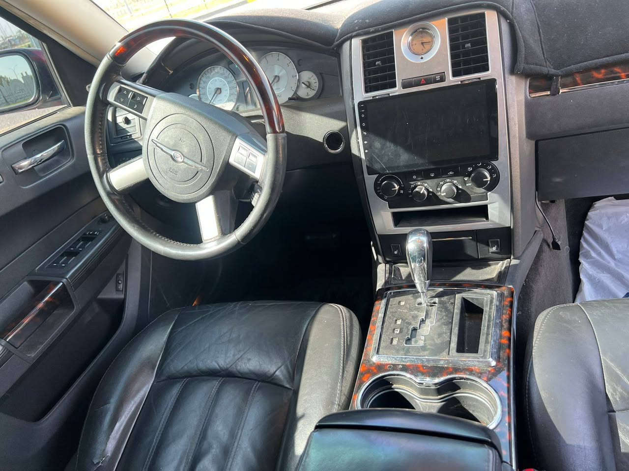 ادوات 🚗
كرايسلر اوباما 2010
- احمر، 8سلندر، 5.7
- مدخل AUX/USB بلوتوث
- كفاله كير + مكينة +حدادية + تبريد
- السعر: 67 ورقه
 - اني المستورد  💫 دخول جديد 
- البصرة، *********** - ***********
