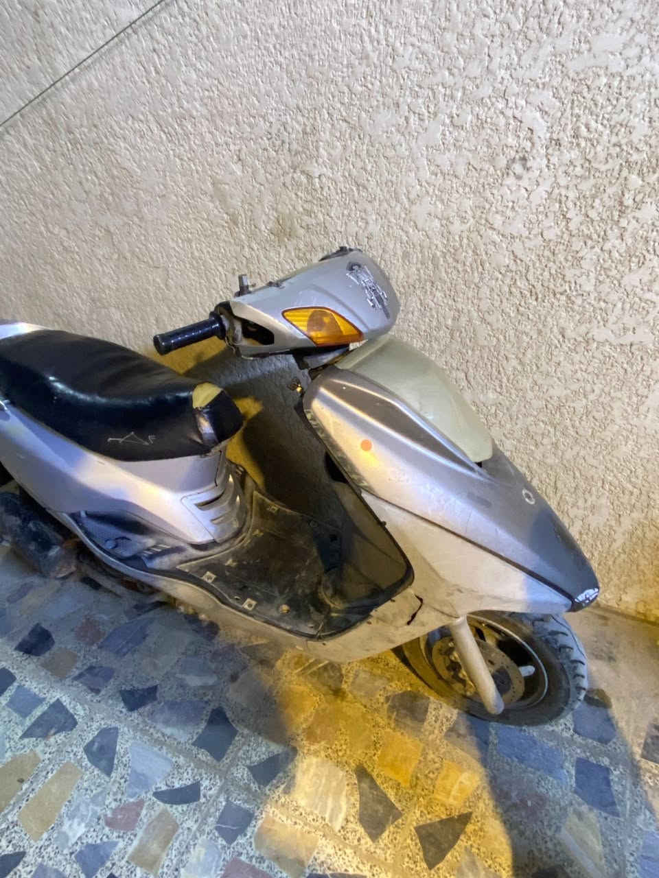 دراجه بريز للبيع نظيفه شغاله محرك ناعم ما بي اي شي مكفول المحرك بغداد بلديات سعر 350

‭0771 654 7105‬
