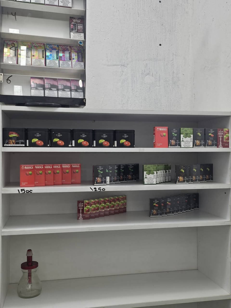 رفوف للبيع سعر خاص مكان بغداد شعب ***********
