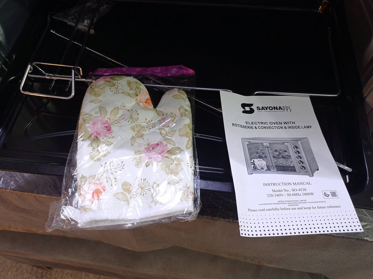 للبيع فرن سايونا موديل SO-4528 أصلي بحجم 120 لونه رصاصي جديد وبكفاءة حرارية عالية جداً يعمل بنظام بابين فرنسي وقدرة 2800 واط مع ميزة توزيع الحرارة وشواية دجاج ومصباح داخلي وهيكل خارجي متين ومقابض ستيل وكامل ملحقاته من صواني وشبكة وكتيب تعليمات بسعر 210 ألف


**إذا كنت صاحب هذا الإعلان وتريد حذفه لأي سبب، رجاءا أرسل رسالة إلى الدعم الفني**