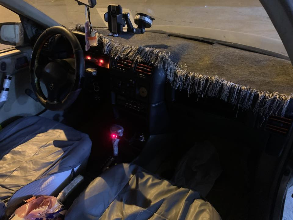 بەناوی خودا
ئۆپڵ بیكتەرا

مۆدێل1990

مەكینە20

گێڕ ئۆتۆماتیك

تەبریت بیلاد ساردو گەرەم

سەیارەكە تابڵێی  پاك ماوەتەوە

ڕەقەم سلێمانیە بەناوی خۆمانەوەیە

چركەی تیدانیە  هەمو گیانی لەسەر شەریكە ماوەتۆ 
لە2014وە یەك دەستەو لەشەریكە دەرچوە دوەم 
دەسێتی
واتا سەیارەی مەعرەز نیە
سەنەوی لە2022بەسەر چوە

سعری40گڵاو مەعمەلەیەكی كەم

شوێن كەلار

***********

موشتەری نین بێزارمان مەكەن❤️
