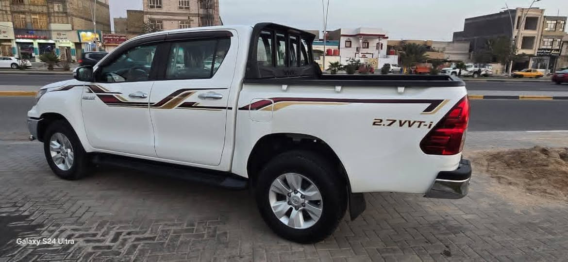 اللبيع هايلوكس موديل 2019 فور ويل ساز  اصل كير اوتماتيك فول مواصفات رقم بغداد بسمي  سيارة مكفولة من ضربة وتبديل وفتح علاوظع شركه ماشيه 95الف فول مواصفات صاج ملكي تبريد خلفي تبريد كشنات ثلاجه حساس كأمره بك لايت لد مع لد امامي اخوان سياره بعدهي جديده شركه سبير منازل كتلوكات الشركه كله موجوده  سعره مناسب  عنوان بغداد شراي يتصل ***********
