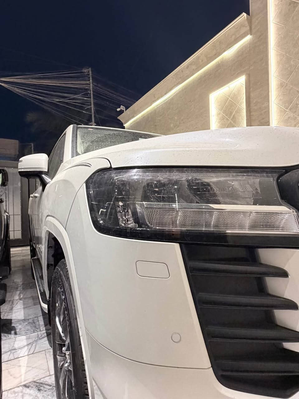 للبيع – تويوتا لاندكروز GXR زيرو وكالة ساس موديل 2025 (TSS)

✅ محرك V6  سعة 4000  

✅رادار امامي و رادار خلفي 

✅حساسات اماميه وخلفية

✅نقاط عمياء

✅اربع كاميرات

✅ دفع رباعي 4×4  ￼

✅ تشغيل عن بعد

 ✅ خمس بصمات

✅مقاعد جلد اصلي كهرباء مع تبريد بالكشن

✅ نظام الأمان Toyota Safety Sense (TSS)  

✅ شاشة كبيرة + Apple CarPlay وAndroid Auto

✅ثلاجة وسطية

✅ صالون واسع 7 ركاب  

***********

العنوان بغداد الاعظمية بغداد, العراق
