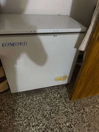 مجمده للبيع شغاله مابيهه شي السعر ٦٠ الف٠٧٧٠١٣٩٤٢٢٢ مكان بغداد السيديه