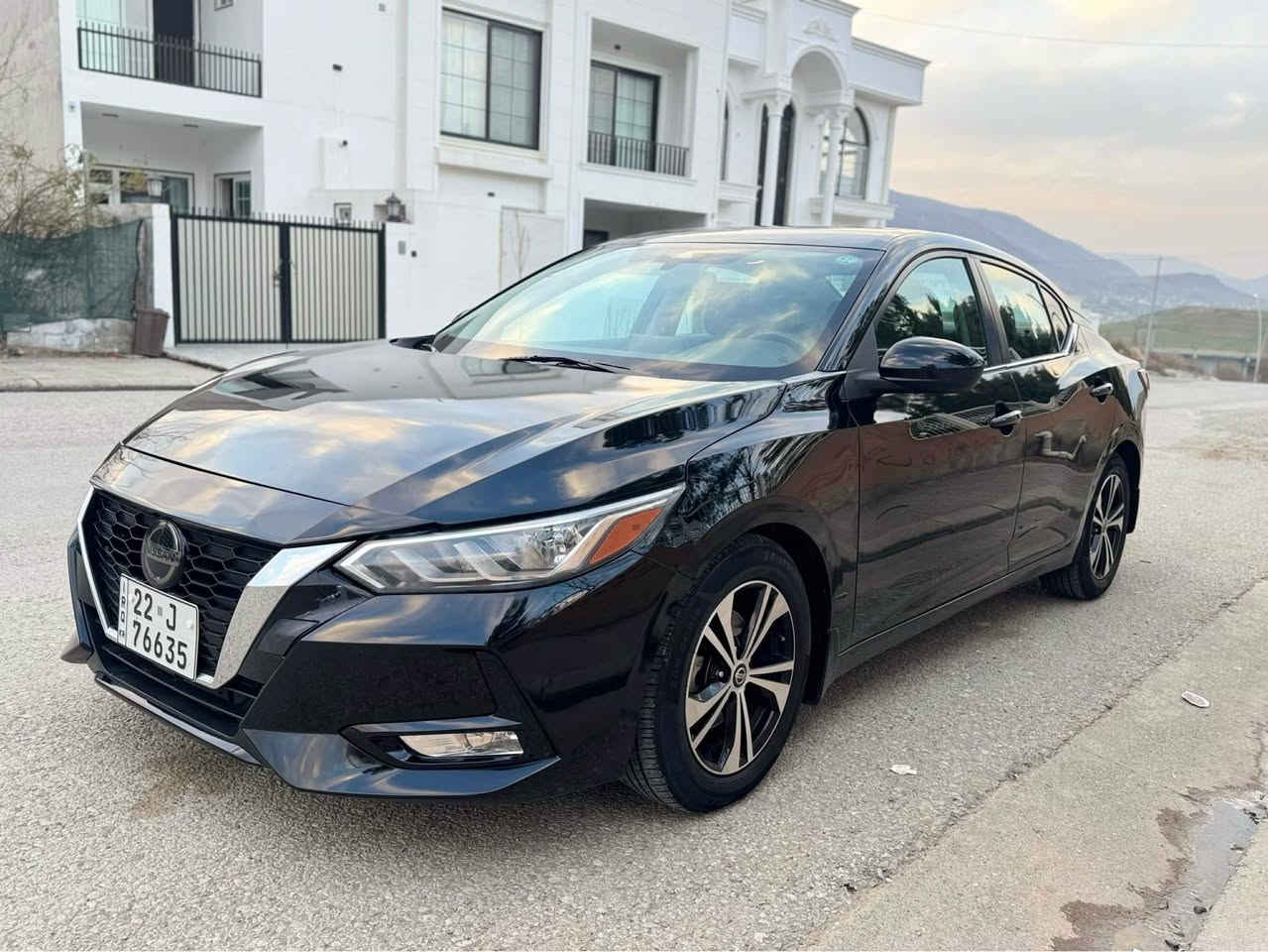 نيسان سينترا 2021 مواسەفات SV 
بەسمه و شغال ، تەبريت مەركەزی ، ویل کرۆم
رادار وخەتی جاده , پێش و پشت و ئاوێنە رادار 
برێك ئۆتۆ  ,تەحديد سورعه ، سوکان تەقەل
کامێرا و شاشە گەورە ، دەرگا بەسمە یە
39000 مایل رۆیشتوە 

رەقەم و سەنەوی نوێیە تا  2028 نوێیە

تەنها بۆنیتی سبوغە
لەگەل دوو پەلە ساردی زۆر بچوك
گێر و مەکینە و تحویل بە شەرتە

رەقەم تەلەفۆن
0750 447 4937 شقلاوة, أربيل
