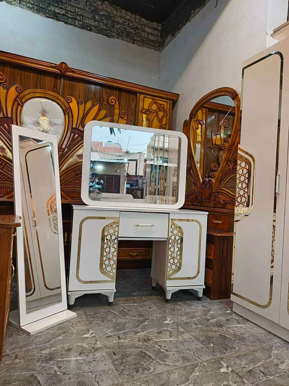 غرفه تركيه نظام بيبان مكونه من ٦ ابواب 
السعر ٧٠٠ قفل ٦٥٠ يوجد توصيل داخل بغداد


**إذا كنت صاحب هذا الإعلان وتريد حذفه لأي سبب، رجاءا أرسل رسالة إلى الدعم الفني**