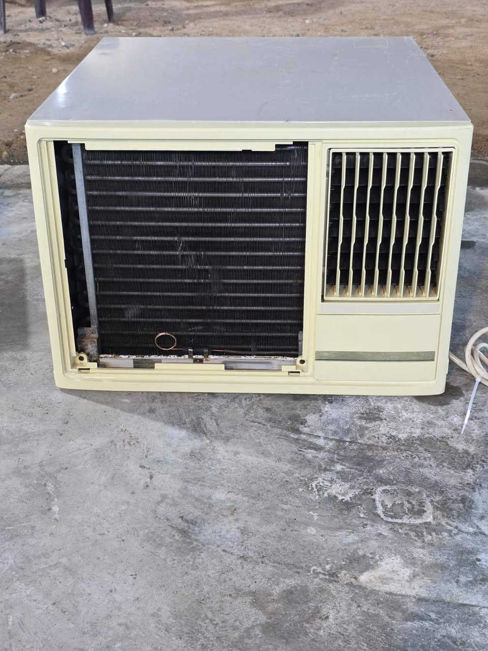 ا👋سلام عليكم ورحمة الله وبركاته ✅مكيف جنرال طن اونص نظيف كلش✅ تبريد ثلج🧊 مع ضمان تايلندي البلاد.🌅 في ابو الخصيب قرب كبه ابو جوزي🏚️ بي واتس ***********.   ***********.     ،📞.  توصيل موجود. ✈️
