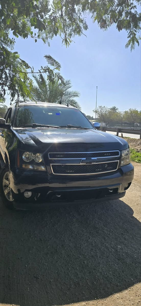 لبيع تاهو 2010 ادوات فول مواصفات 1/1 LTZ اعلى فئه بلمواصفات سياره جديده كلش داخله بدون حادث من امريكا بيها كصه قماره  سياره عليها نانو سيراميك بوليش  تخم تاير  تبريد منضومه جديده ثلج داخلها كلش كلش جديد vib كشنات منفصل شاشه جبيره  رادارات جانبي + خلفي  مري قلاب تدفىه وتبريد بلكشنات الامامي ولخلفيات تضليل امريكي اصلي 100/100 رؤيه مكينه كير جدد خير من الله دهن كله يم مركز الحسام  المكان بغداد السعر 88 وبيها مجال الاتصال غير متواجد عل الفيس بوك. *********** ابو قمر
