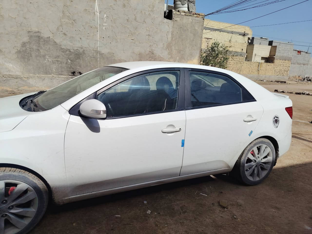 سلام عليكم كيه سيراتو مريدل2011 سياره خير منالله سياره كهربايات كله شغاله مكينه وكير كفاله فول لا تنقيص ولا تبخير سياره بيه جاملغ خلفي بي شخوط وصبغته بي خياس ما مصله اقل لصبع  سياره مال جناي تخم تاير  جدد صالي 14 يوم شادهن سياره مكانه كربلاء سياره رقمه أربيل انكليزي عندي بيه وكاله وراعيه موجود سعر 95 بيه مجال حك جيه***********
