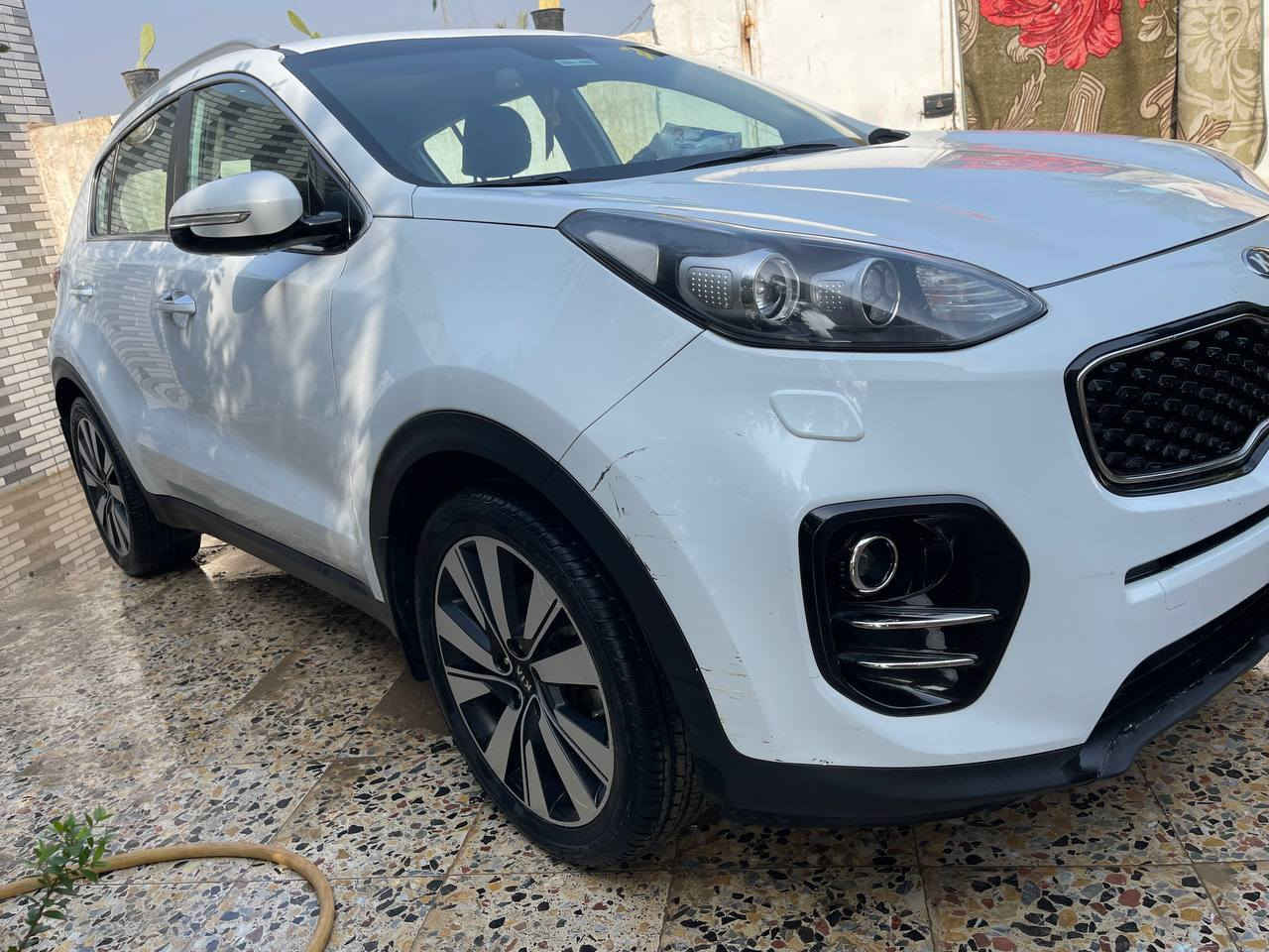 سلام عليكم 
كيا سبورتج ٢٠١٧ للبيع 
رقم بغداد 
جاهزه سياره تختم تاير و  حداده و باتري جديد
ماشيه ١٢٠ الف كيلو
مكان سياره ميسان كصيبه الاولى 
سياره شاشه و كراسي كهرباء
و كشنات جلد و كامره خلفيه
زراكات لايت و لايت زنون 
قطعتين تبريد 
السعر ١٩٥ و بيه مجال 
للاستفسار الاتصال او واتساب على الرقم ‏‪0770 576 8821‬‏
 مكلف بالنشر
