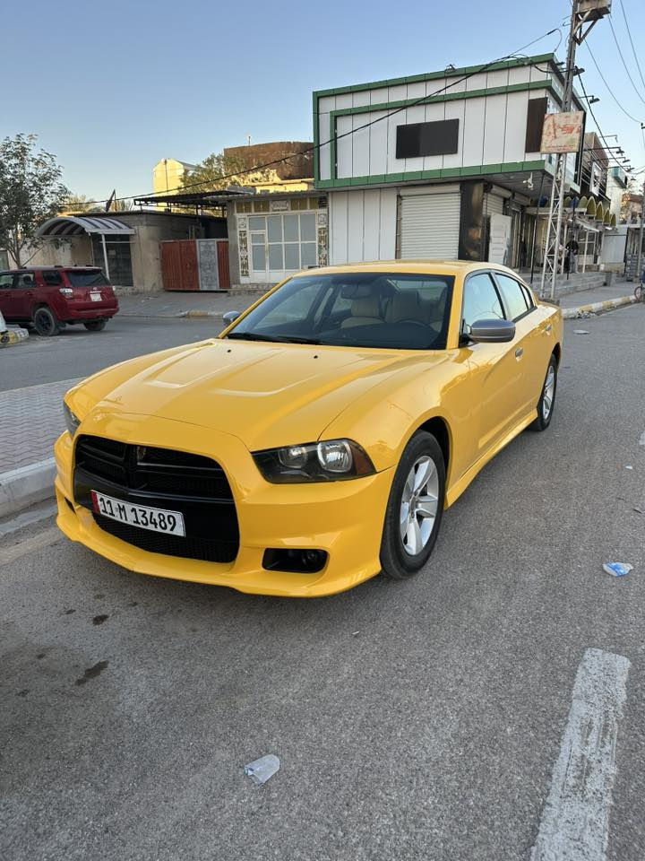 سلام عليكم جارجر ١٢ للبيع سيارة خير من اللة ضربتها جاملغ خلفي الايمن المكان واسط ***********
