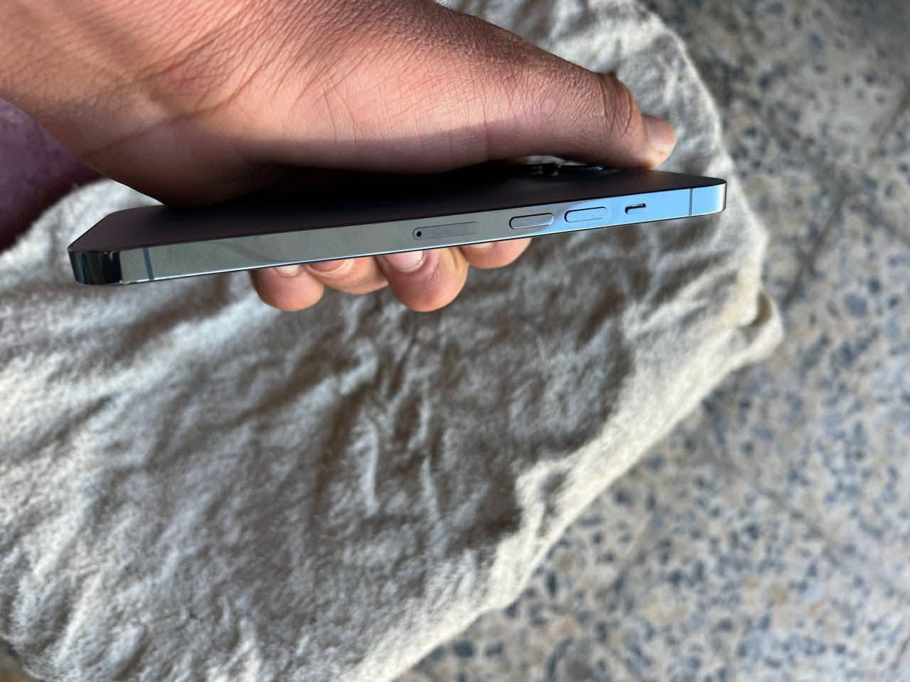 يالله🧡
ايفون 13برو ماكس بلادي وتر بروف  مفتوح تخطي  يعني سيم كارت ميشتغل  

ذاكره 256
بطاريه 83
نموذج M
نضافته 00%100
الضرر....فيس ايدي متوقف
للبيع او مراوس  
السعر...  375  الف  فقط  
عنواني فلوجه حي الجولان


**إذا كنت صاحب هذا الإعلان وتريد حذفه لأي سبب، رجاءا أرسل رسالة إلى الدعم الفني**