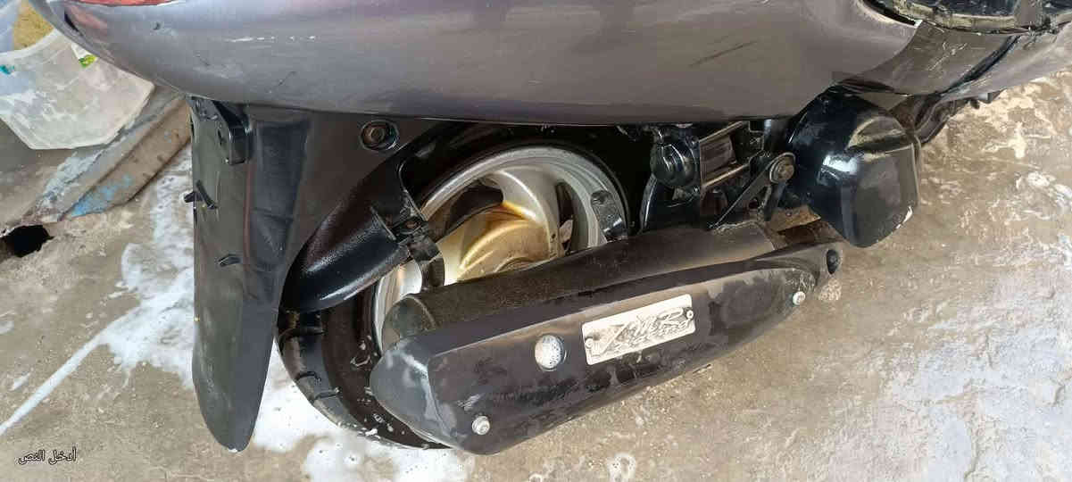 سلام عليكم دراجه فراشه للبيع نهضه ومعدل تخبل دراجه كامله سلف هندر كهرباياتهه كلهه شقاله سعر 350وبيهه مجال مكاني البصره الزبير رقم *********** 💙🤘🏻
