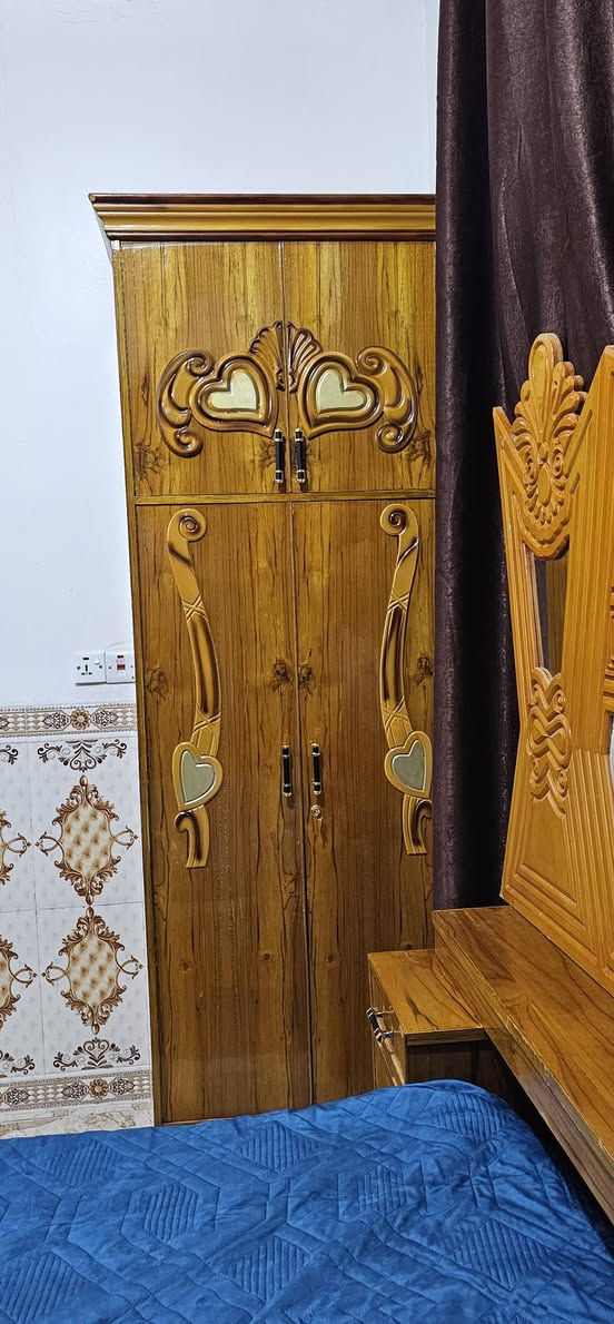 مثل ما وعدناكم غرف نوم جديدة ( شغل درجة أولى )
(شرط الشغل وتنصيب حسب رئي الزبون ) 
( معرض نبا مكة )
( للأثاث جديد * مستعمل ) 
( زورونة وحياكم الله )
[ *********** ] 
Majed Hadeitha 
وجدي هذال
