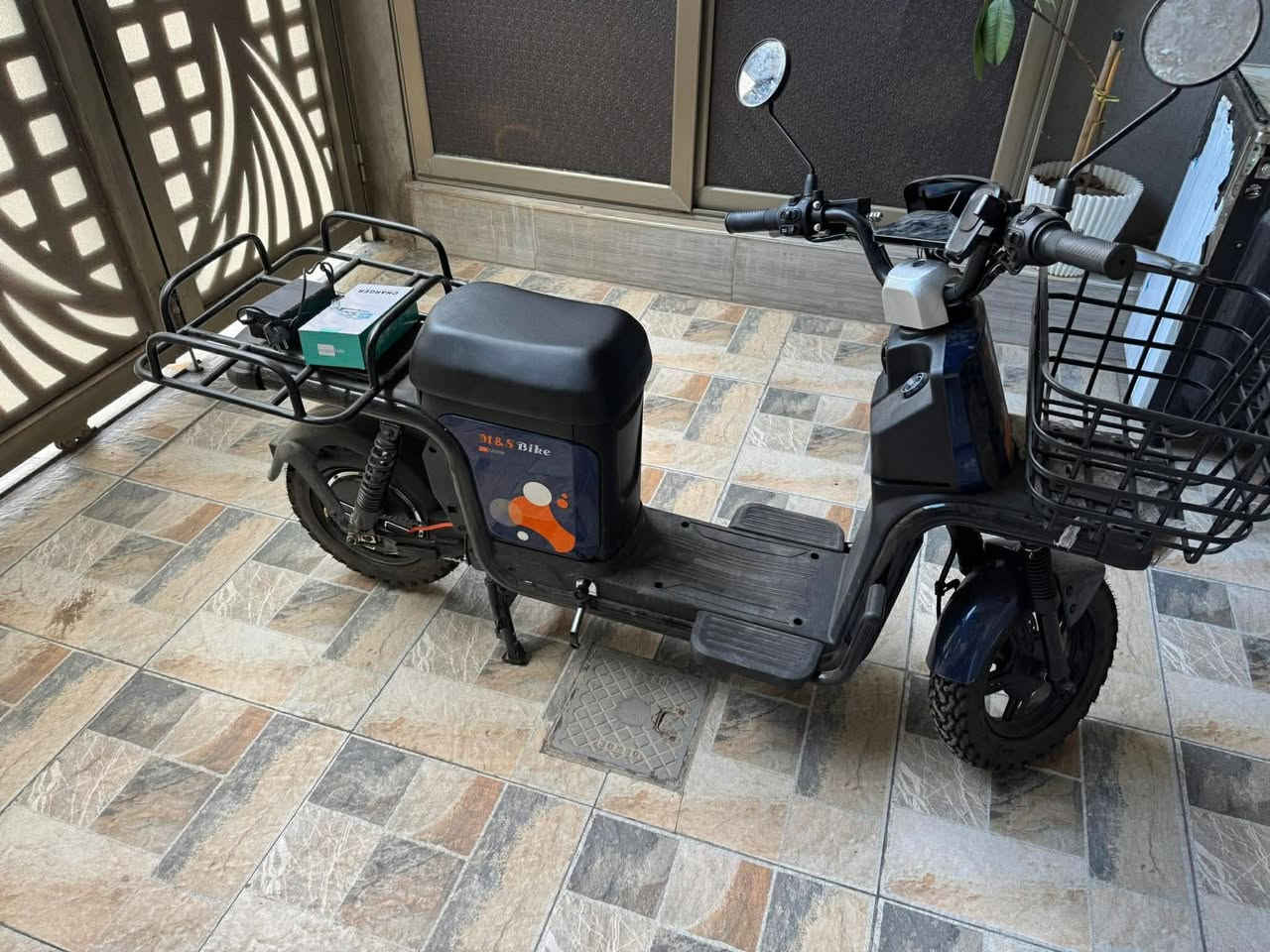 ماطور شحن للبيع جديد بل كارتون مال البيت ما مستعمل قليل  جدا وغراضه كامله وملحقات سعره مناسب جدا الشراي يتصل ***********
