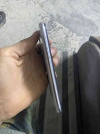 أيفون اكس عادي ضهره كما واضح بد صوره مستعجل ع بيعه 150 وبي مجال مكاني ...