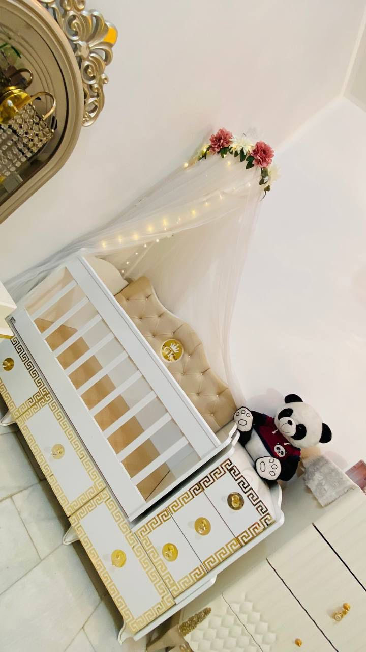 جربايه طفل نضيفه وجديده  استعماله  شهرين فقط وياها دوشك مالتها    سعر ١٥٠. وبي مجال


**إذا كنت صاحب هذا الإعلان وتريد حذفه لأي سبب، رجاءا أرسل رسالة إلى الدعم الفني**