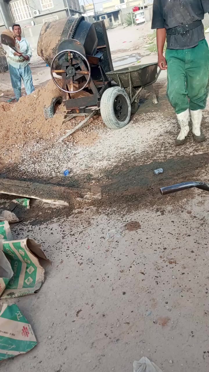 سلام عليكم اخوان اللي يحتاج خباطه صب ارضيات تدخيل سبيس وحدل ***********
