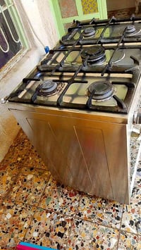 طباخ • نضيف • يخبل