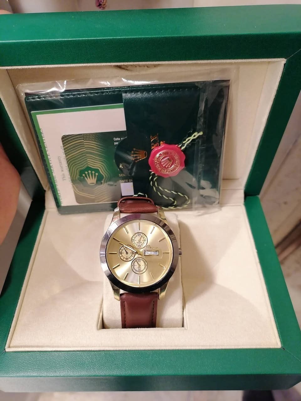 السلام عليكم
محبس عقيق يماني مشروط
صياغه يدويه وثكيل فضه 925
مع ساعه رولكس مع علبتها وكامل ملحقاتها
المكان النجف الاشرف ويوجد توصيل


**إذا كنت صاحب هذا الإعلان وتريد حذفه لأي سبب، رجاءا أرسل رسالة إلى الدعم الفني**