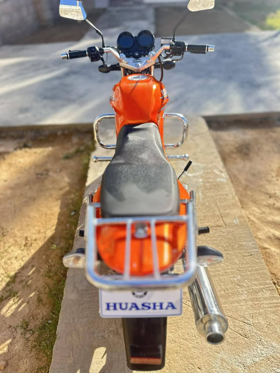 السلام عليكم دراجه هايوشه موديل 25 للبيع مراوس حسب القناعه دراجه نظافتها 100% شخط ما بيها ماشي 2900 سويتشات بصمات اوراق كلها هذا رقم التليفون موجوده***********
