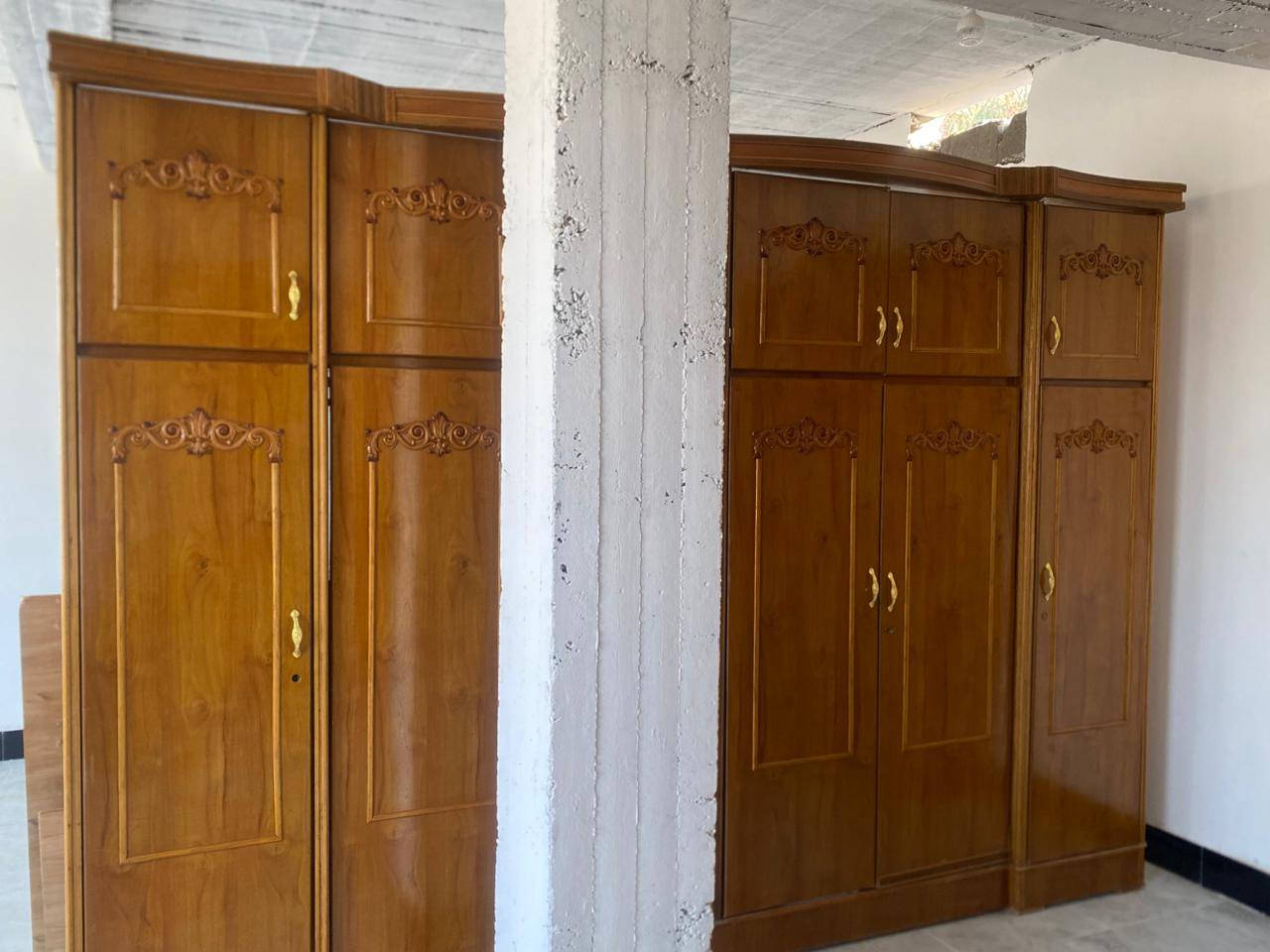 السلام عليكم يوجد غرفه نوم عراقي نظافه فول السعر عل خاص العنوان الكرابله شارع الحولي مقابل بلوك لصيته
الرقم ***********
