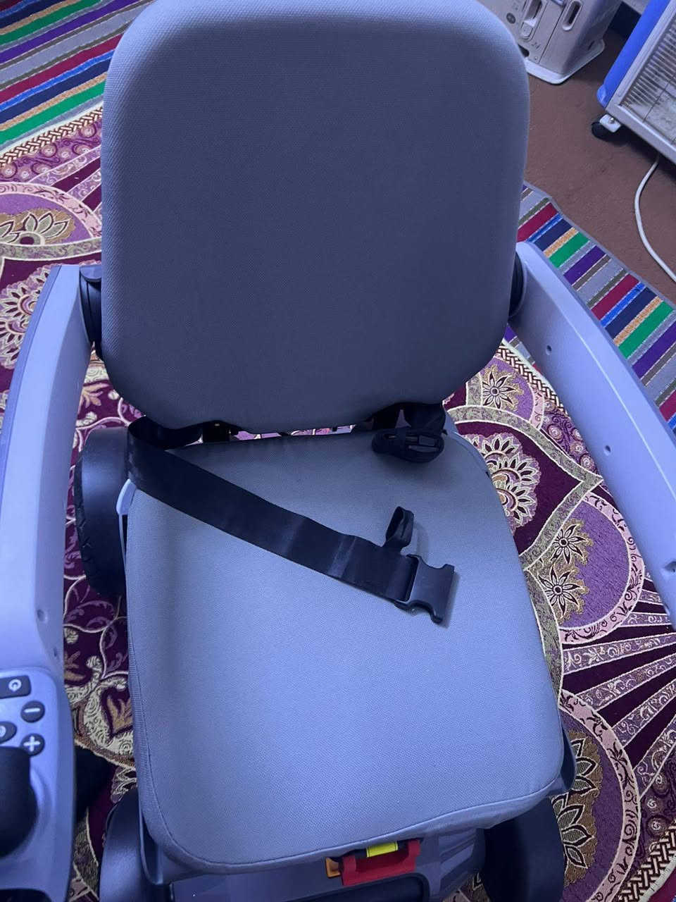 السلام عليكم عربانه شحن للبيع مستورده من الصين توصا للأمانه مامستخدمه ابد السعر  مليونين وبيها مجال استفسار على الرقم 
***********
