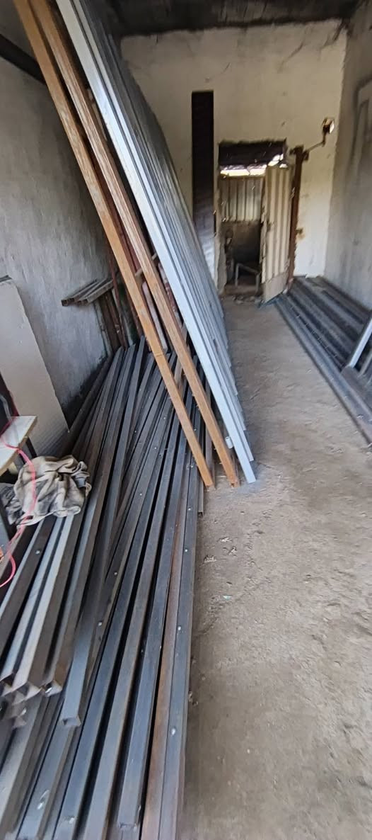 معمل حدادة متكامل للبيع 4 محلات مع الحديد شلع مكان بغداد كميرة قرب الجزيرة تقاطع النفط ‏
‏‪***********‬‏
‏‪***********‬‏
