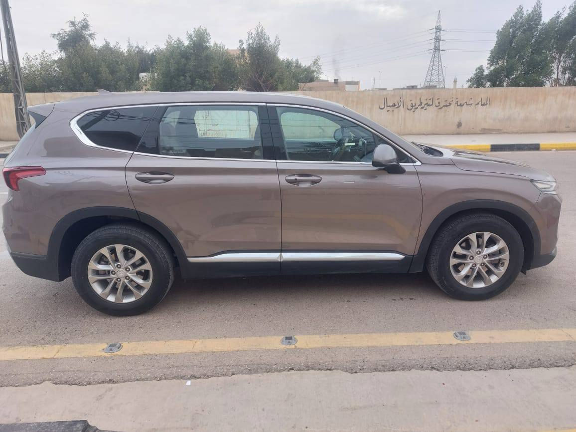 سياره سنتافي موديل 2019  أمريكي اضرار ٣ قطع بنيد وجاملغ أمامي محافظة واسط قضاء العزيزيه للاستفسار الاتصال على الهاتف ***********  مع العلم السيارة باسمي ورقمها بغداد
