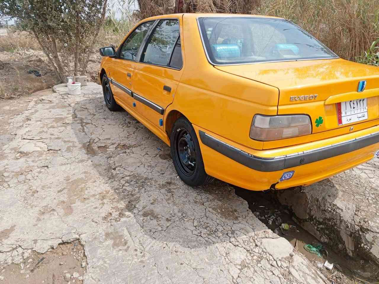 السلام عليكم بيجو بارص سياره جديدة شوفت عينك خير من الله تبريد شغال ثلج 🥶 موديل 2018 مصفره هيىه غرامات بيه بارد بسيط جهه سايق 53وبيه مجال لشراي يتصل وبيك خير وتدلل العنوان الديوانيه قضاء المهناويه ***********
