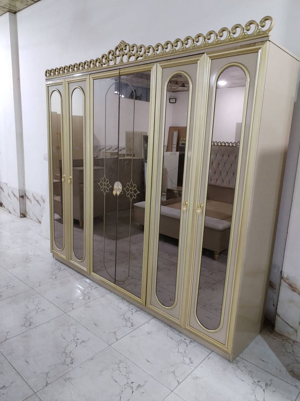 غرفه نوم تركي ستعمال كلش قليل 9قطع للستفسار ***********
