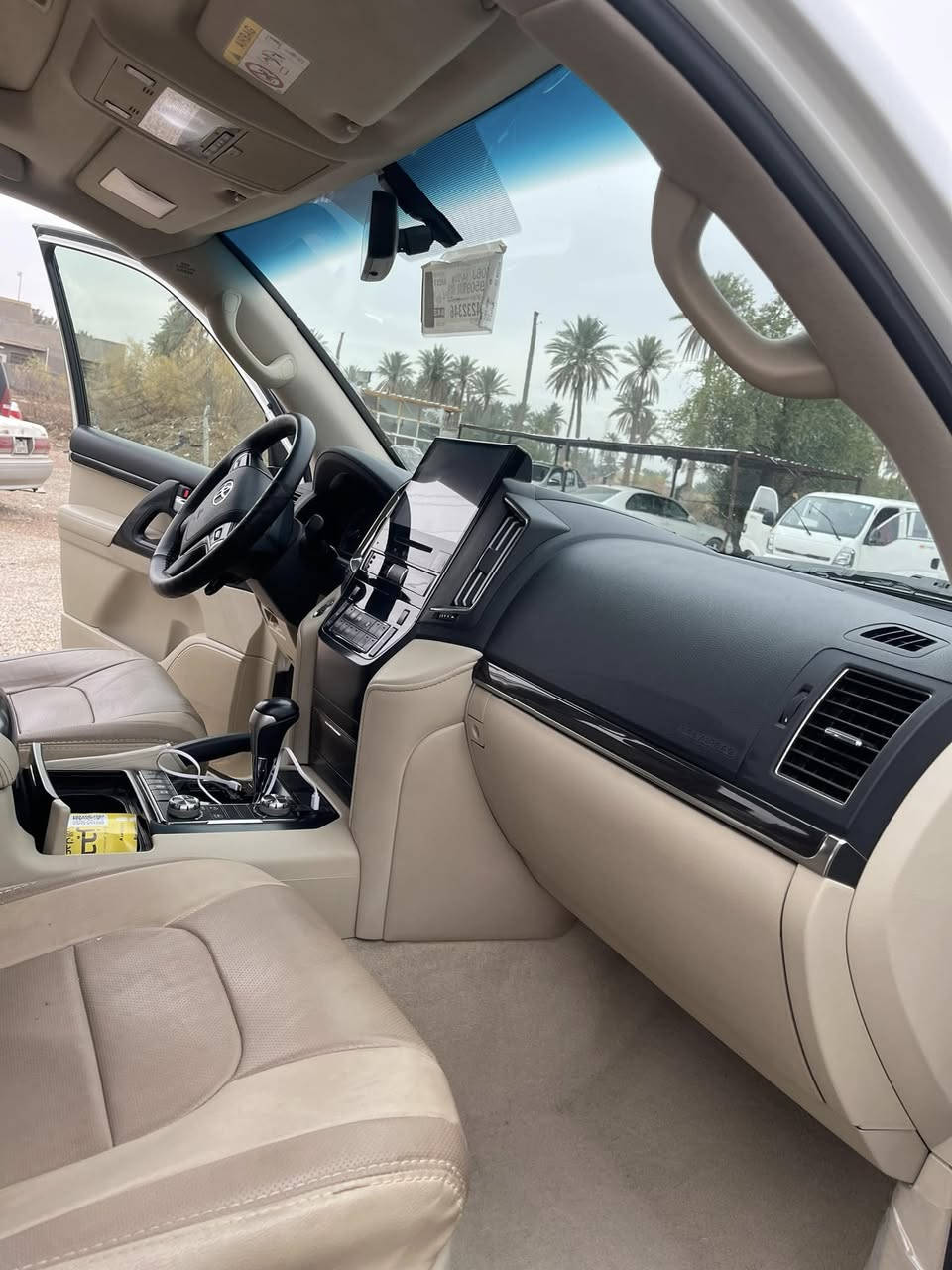 السلام عليكم 
لاندكروز ٢٠٢١ 
ساز رقم بغداد 
٨ سلندر ٤٦٠٠ 
ماشية ٨٢ الف 
مكفولة كفالة عامة من تبديل وتعديل وصبغ وشرط السونار 
كم ملاحظة موجودة بالصور 
السعر ٦٢٠ 
السيارة جديدة وشايف الخير الي ياخذه 
***********
