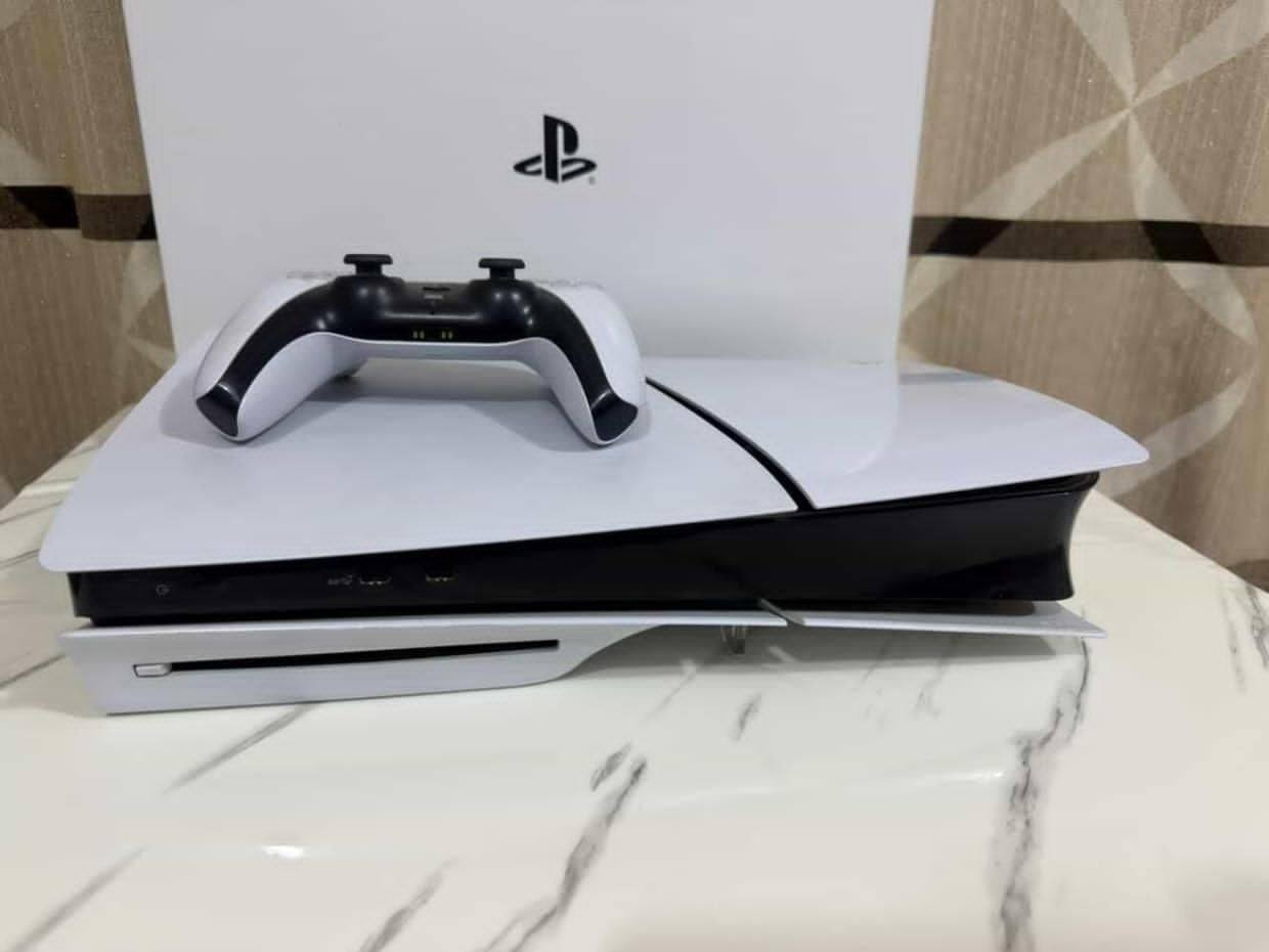 السلام عليكم
بلي 5 سلم اوربي ذاكرة 1 تيرا
لا مفتوح ولا مصلح مع جميع ملحقاته الاساسية 
السعر 650


**إذا كنت صاحب هذا الإعلان وتريد حذفه لأي سبب، رجاءا أرسل رسالة إلى الدعم الفني**