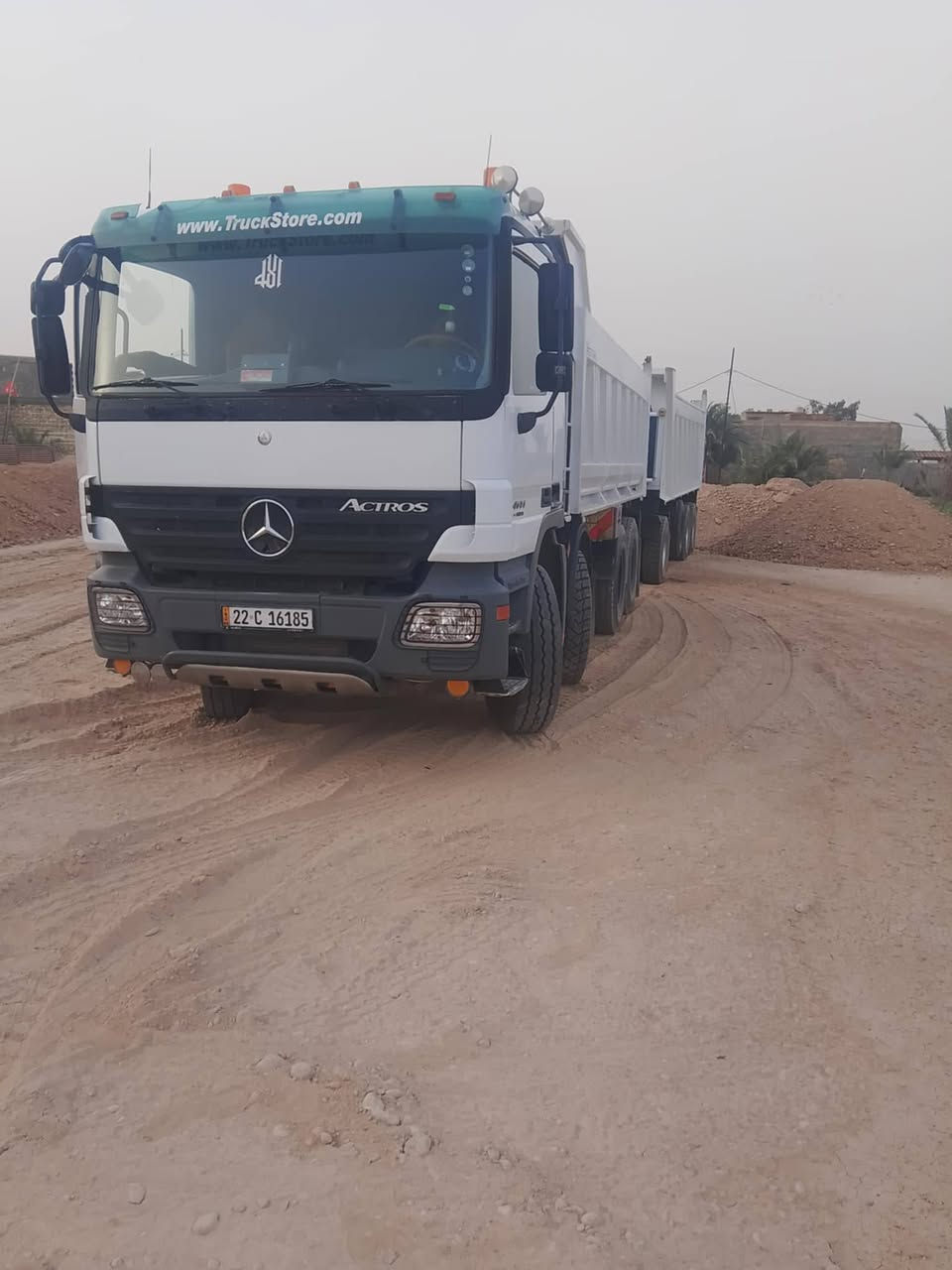 اكتروس للبيع تخم تاير مجموعه جيئف موديل 2004 حجم4144 مربوطه قاطره مقطوره 3 لوحات عربانه موديل 2025 جاهزه للعمل الاستفسار  ***********
