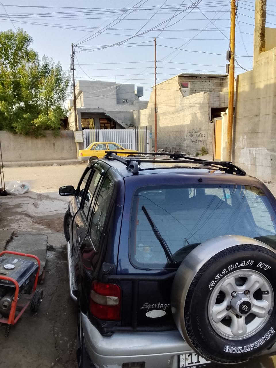 السلام عليكم. رمضان كريم  على الجميع 
كيه سبوىتج موديل 95 باسميه  سنويه جديده وهزه جديده.     السياره كير محرك.  خير من الله 
  باتري جديد  تبريد شغال  يعوزه شويه ترتيب سعره 40ورقه    مكانه بغداد الدوره  ***********
