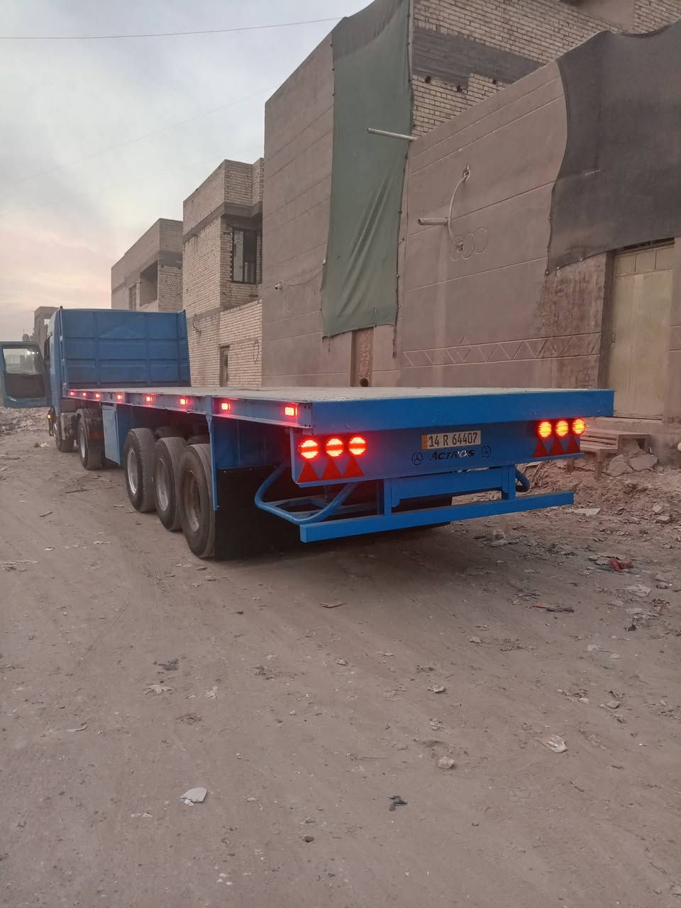 السلام عليكم عربانه للبيع سيكام شاصي ١٦ دناكير ١٤ تخم تاير عوزها زوج ***********
