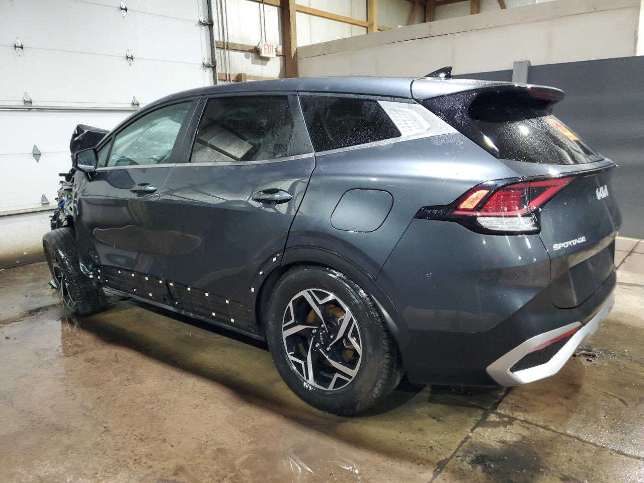 ياالله السلام عليكم كيا سبورتج موديل 2023 وارد امريكي رقم اربيل دخول جديد فحص وهسه وسنويه كله جديده تريد وكاله تريد تحويل مواصفات عاديه كامره دواره هندبرك بصمه حساسات خلفيه رادار امامي جانبي خلفي ويل كب تحكمات استيرن حادثه واضح بالصوره أرباك إستيرن وبرده صور الحادث بالمنشور جاملغ وبنيد مبدل وصبغ الأماكن المتضرره وتصليح الغد من فوك الشاصي مابي شب بارد ع كد شبر بالمقدمه مال قماره كير مكينه مكفوله المحرك ٢٥٠٠ 
ماشيه 47 الف  

السعر 152 ورقه بيه مجال بسيط  وماكو هيج سعر
بالخير ع ياخذه 
مكان السياره بغداد حي الاعلام الاتصال على هذا الرقم ***********
